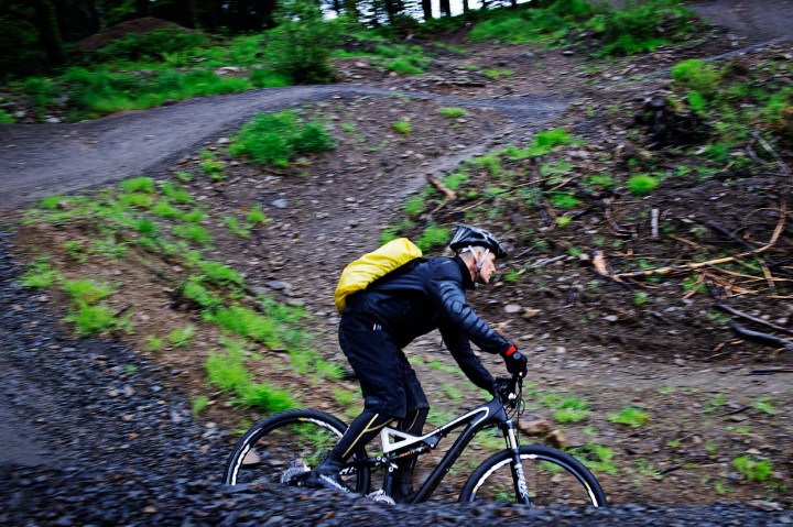 Kristian kører berms i den nye trailpark