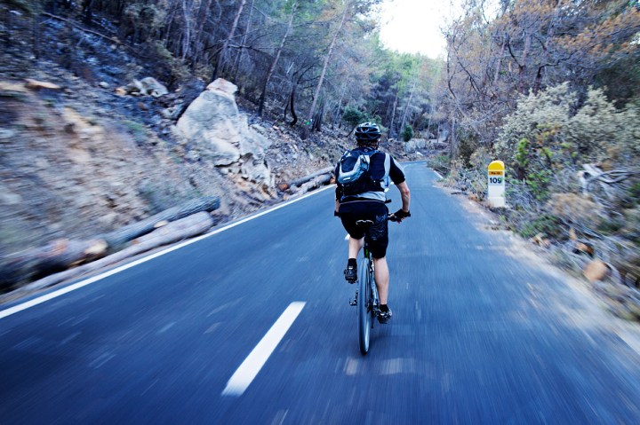 I fuld fart ned af den brændte hovedvej