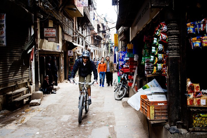 På vej gennem Thamel
